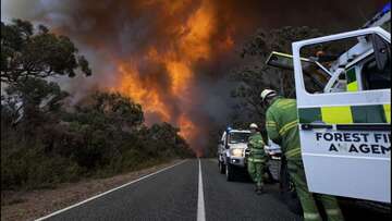 Victorian communities remain under threat ahead of '﻿catastrophic' conditions on Boxing Day