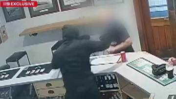 Pub patrons fight back against thief with gun, knife