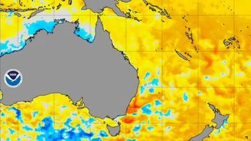 Unusual Tasman Sea weather giving Sydney late burst of warmth