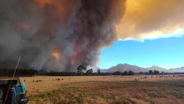 'Leave immediately': Grampians bushfire triggers emergency warning