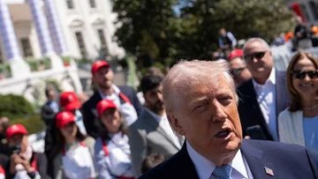 Top Democrat demands Donald Trump submit to a dementia test