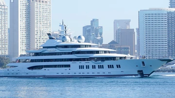 US is auctioning seized $500 million Russian yacht