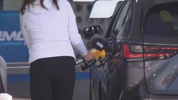 Every driver to get $100 fuel support payment in WA budget
