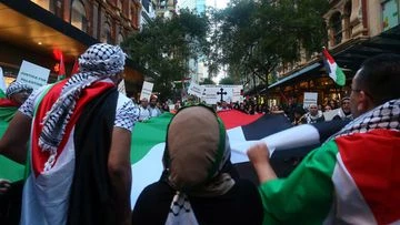 Jewish leaders join police in legal bid to change pro-Palestinian protest