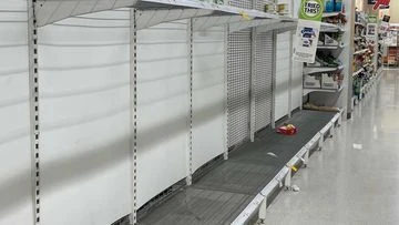 Panic buying resurgence in Sydney as lockdown looms