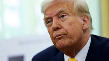 Trump threatens immense new tax on Canadian dairy, lumber