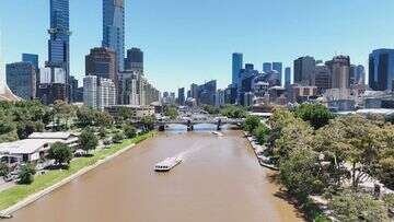 Pair arrested after man drowns in Melbourne's Yarra River