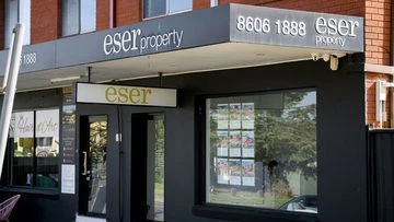 Real estate agent buys cut-price home of retiree with Alzheimer's