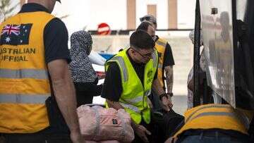 Final mercy flight out of Lebanon returns hundreds of Australians home