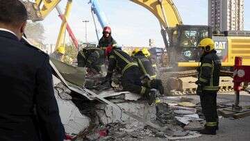 Roof collapse at Serbian railway station kills at least 13