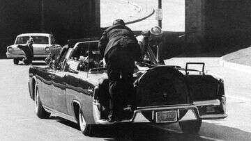 Secret Service agent who tried to shield JFK during assassination dies