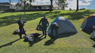 Protesters arrested at new Olympic stadium site Victoria Park