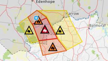 Residents told to 'leave immediately' as bushfire rages in western Victoria