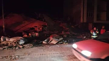Magnitude 6.1 earthquake hits western Turkey, buildings collapse