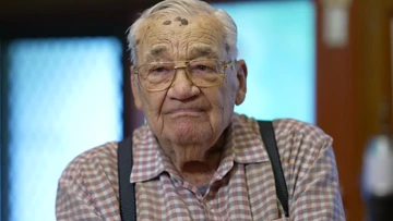 Plumber quotes 98-year-old Digger tens of thousands for 20-minute toilet fix