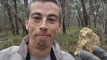 Man digs up gold nugget worth up to $100k next to historic Ballarat mine site