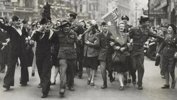 Triumph and tragedy: How Australians celebrated VE Day