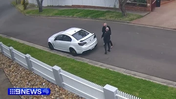 Stranger steals $120k car in front of Sydney man trying to sell it