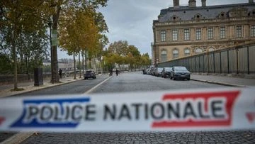 What we know about the four-minute Louvre robbery