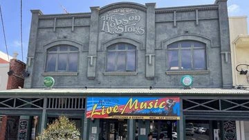 Landlord and publican locked in fierce battle over this Melbourne pub