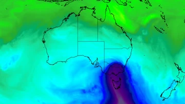 Millions shivering as polar blast brings snow to multiple states