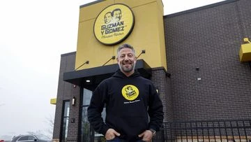 Aussie fast food giant forced into expansion backflip, eight stores shut