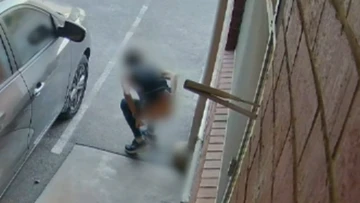Perth poo jogger caught on camera targeting health clinic