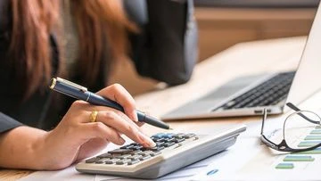 How much the average Aussie earns per week