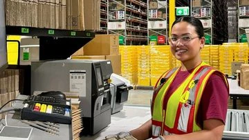 Major e-commerce company looking to hire hundreds of workers ahead of seasonal sales