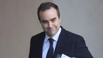 French President Emmanuel Macron picks new prime minister