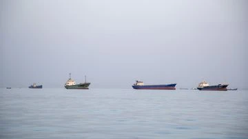 Trump orders US military to 'shoot and kill' Iranian small boats
