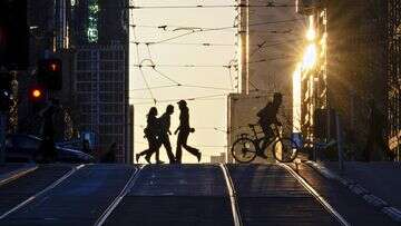 Melbourne records warmest winter day in years