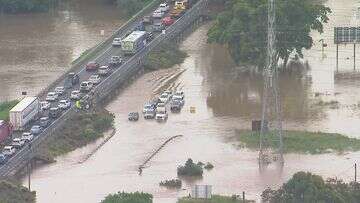 Flash flooding sweeps northern Brisbane