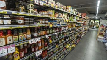 Why a controversial shopping habit is now 'non-negotiable' for certain Aussies