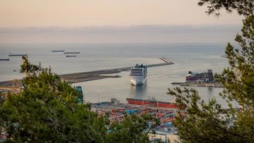 Travel hotspot spends $330 million to stop tourists coming