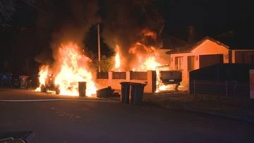 Police investigating suspicious car fires in Sydney