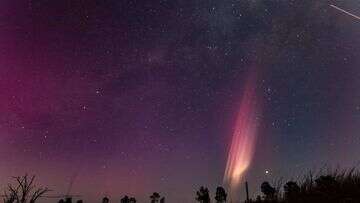 Lucky photographers capture mysterious streak of light nicknamed 'Steve'