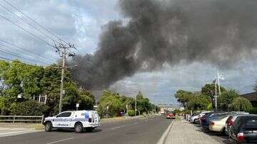 Fire crews battle massive factory blaze in Melbourne's south-east