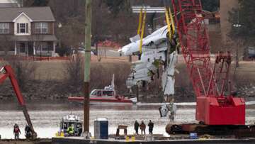 Recovery of DC jet wreckage begins as investigators review new information