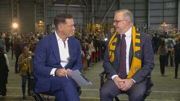 Anthony Albanese applauds the Aussie Olympians on return home