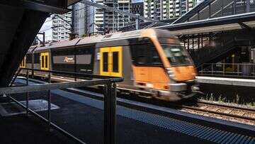 NSW rail workers get bigger pay rise offer, but industrial action to worsen