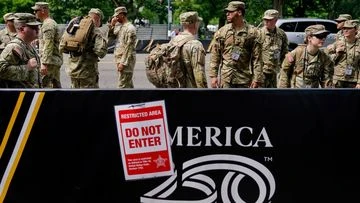 Tanks and troops to rumble through Washington for dual celebration
