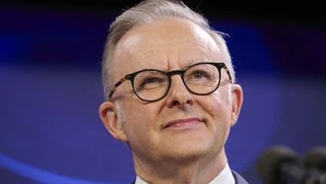 Labor poised for election victory on Saturday in final poll