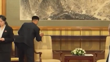 Dictator's staff scrub room clean after meeting with Putin