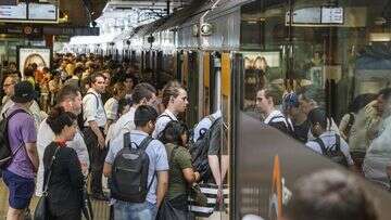 Relief for Sydney commuters as rail unions withdraw industrial action