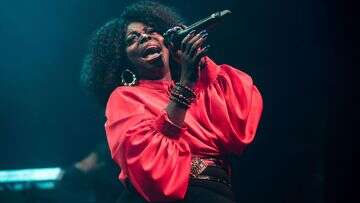 Singer Angie Stone dies in car crash aged 63