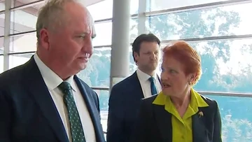 Pauline Hanson caught swearing as aide tells reporter to 'shut up'