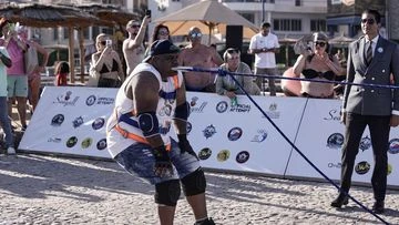 Egyptian wrestler pulls 700-ton ship with his teeth