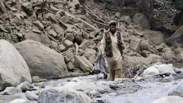 Rescuers race to find Afghan quake survivors as death toll passes 1400
