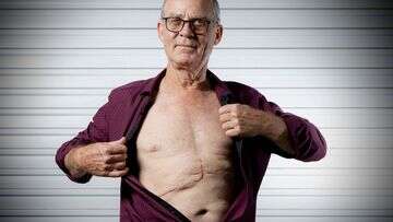 Surgeon removes tumour as heavy as a bag of sugar from man